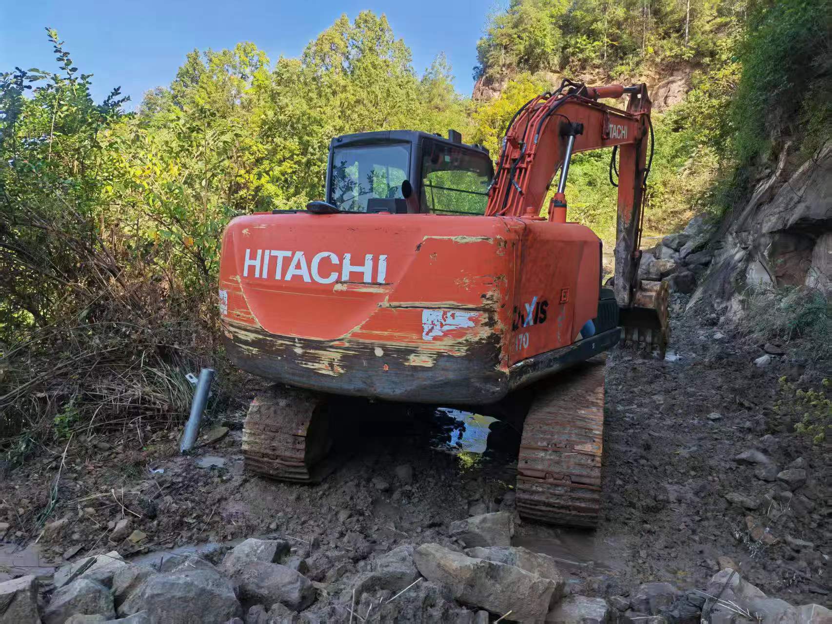 Buy Hitachi ZX130-5A Used Excavator / 4