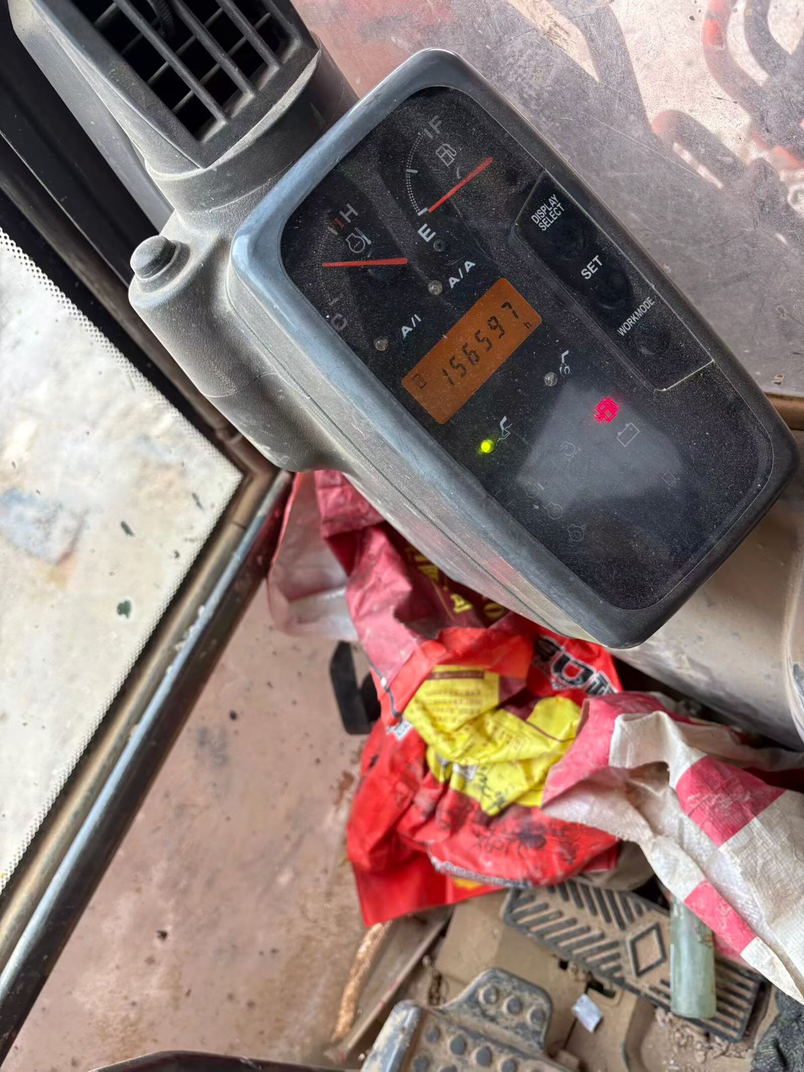 Buy Hitachi EX120-6 Used Excavator / 7