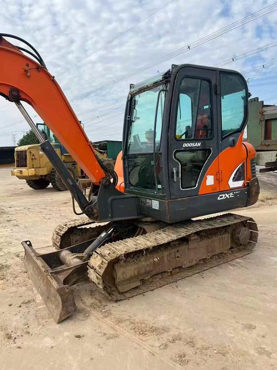 Buy Doosan DH55 Used Excavator / 1