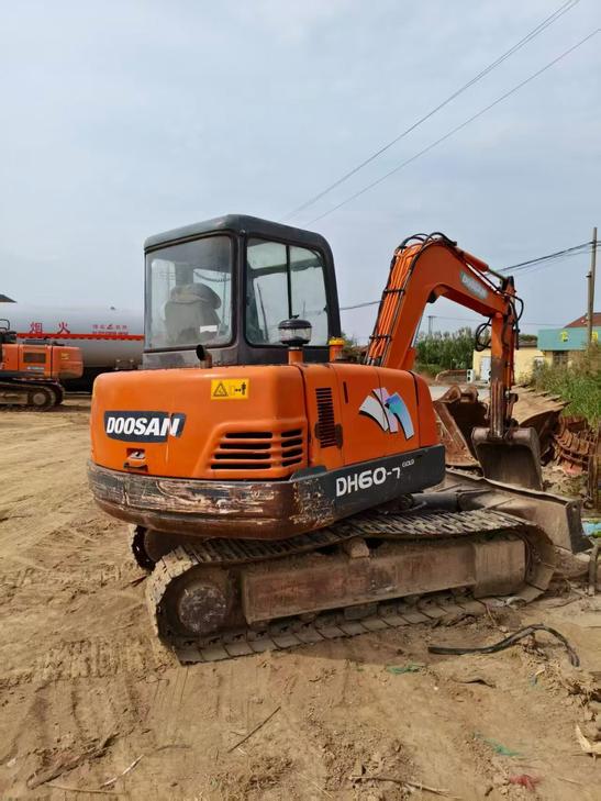Buy Doosan DH55 Used Excavator / 1