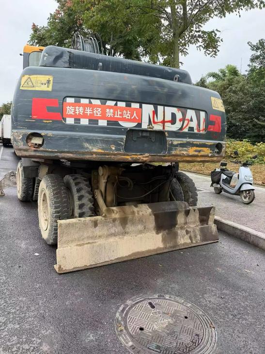 Buy Hyundai R210-5 Used Excavator / 1