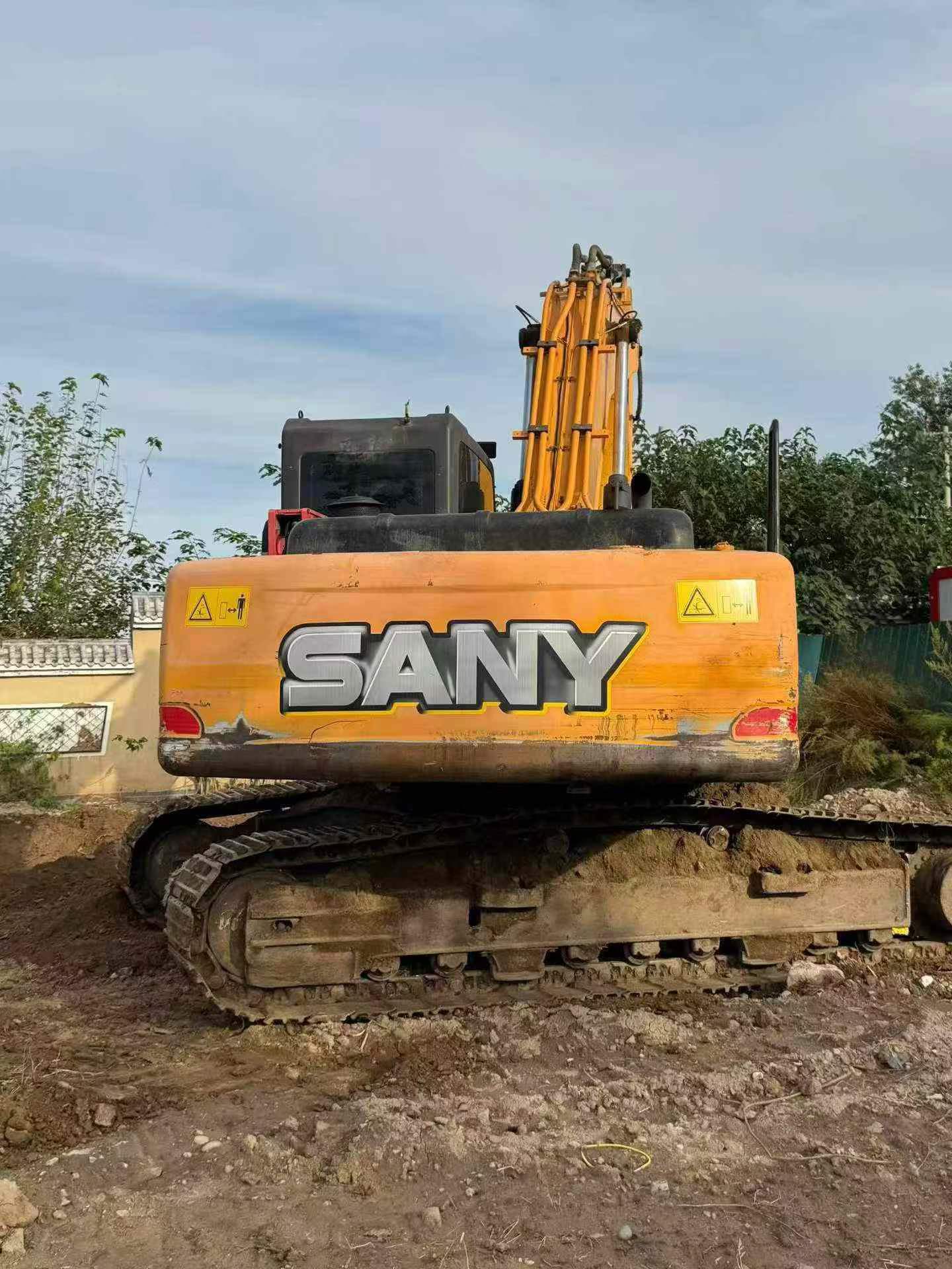 Buy Sany SY225C-8 Used Excavator / 3