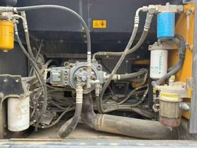 Buy Kato HD820-7 Used Excavator / 4 Buy Kato HD820-7 Used Excavator / 4
