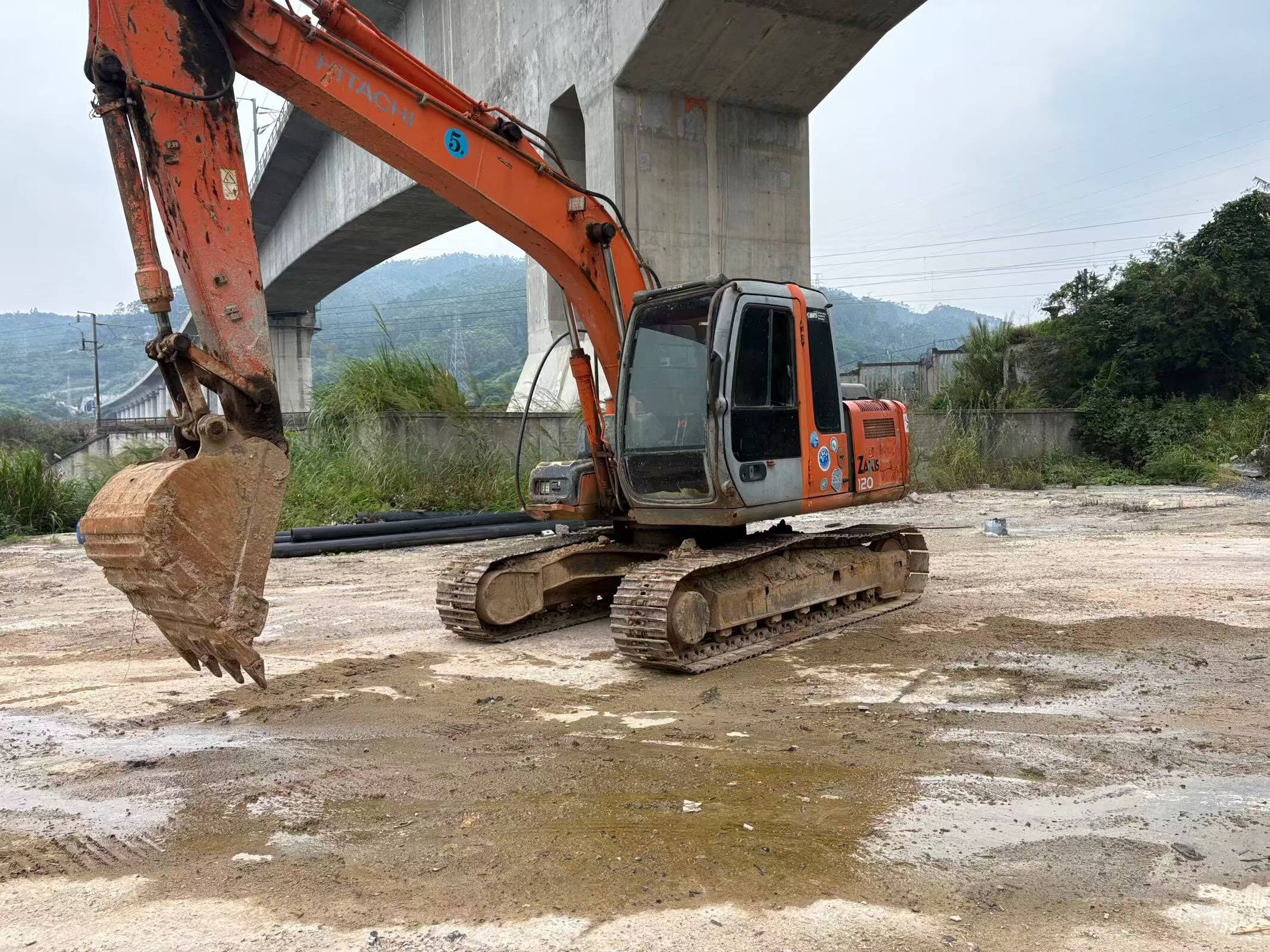 Buy Hitachi EX120-6 Used Excavator / 4