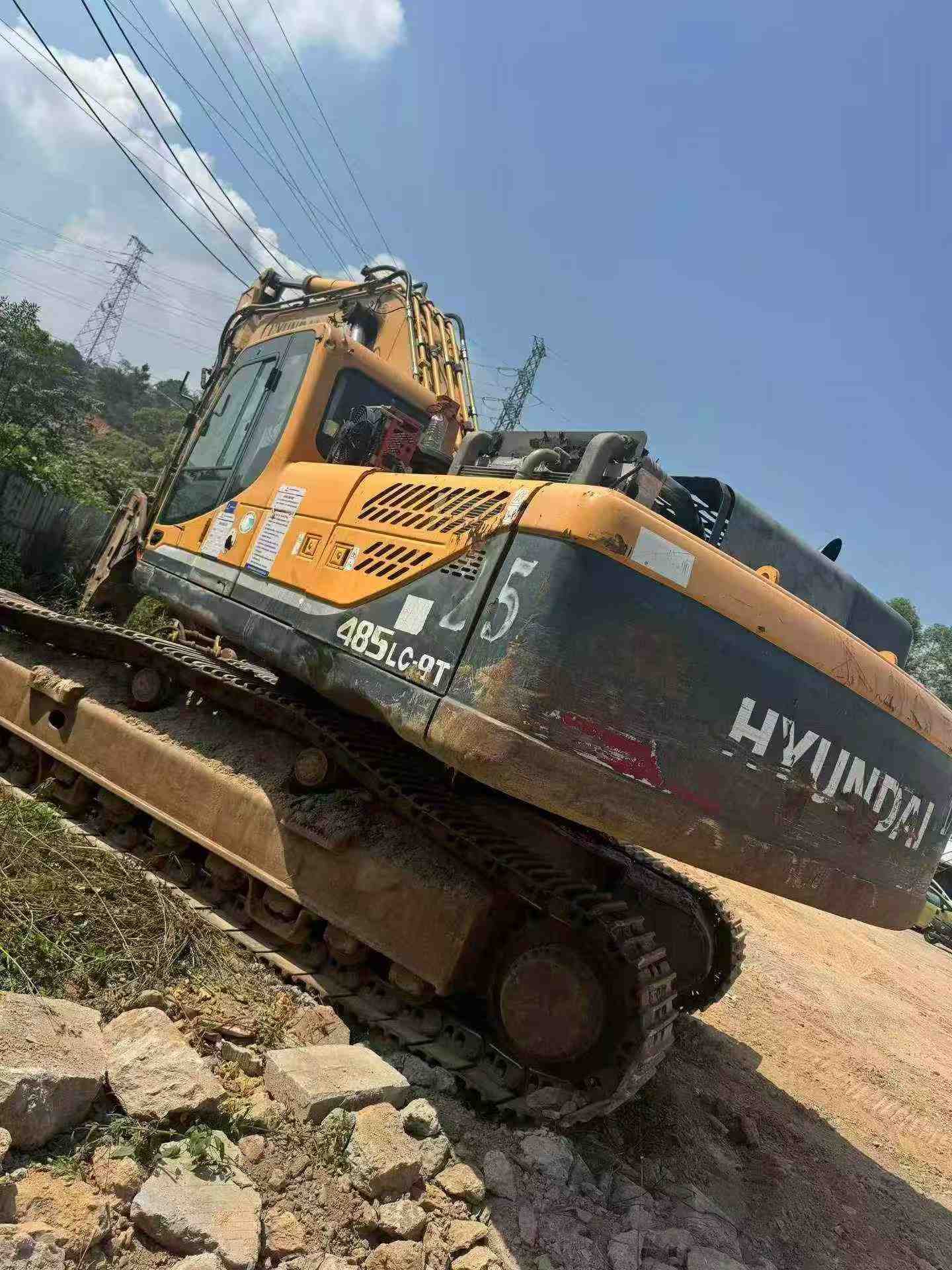 Compre Escavadeira Hyundai R385LVS Usada / 3