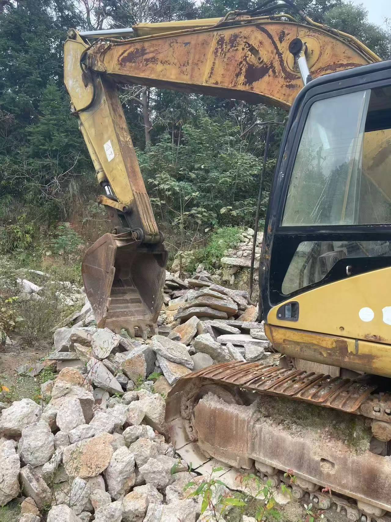 Buy Caterpillar 320C Used Excavator / 3