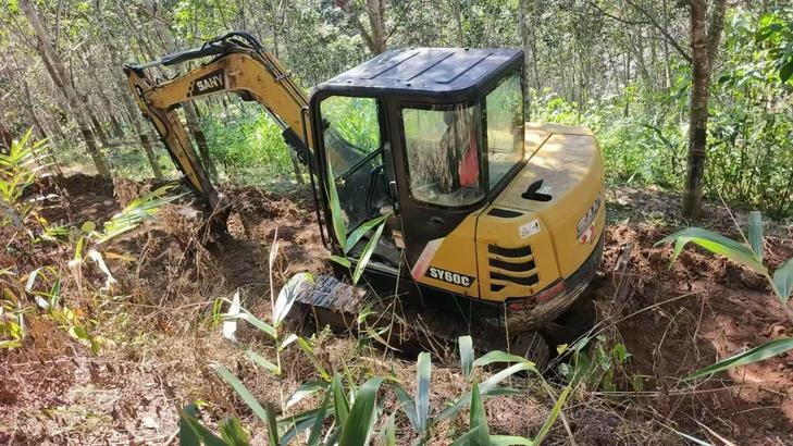 Buy Sany SY60 Used Excavator / 1