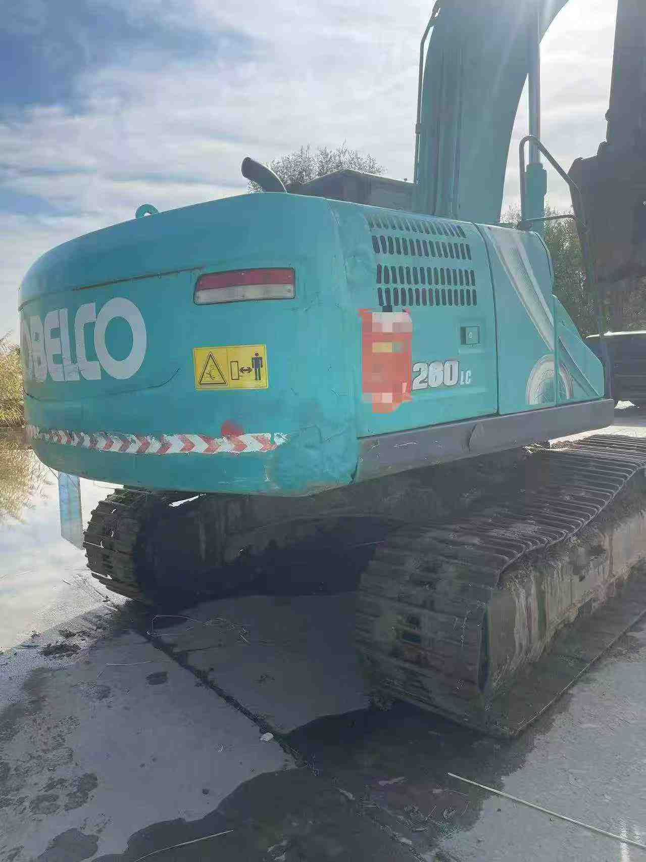 Buy Kobelco SK210 Used Excavator / 3