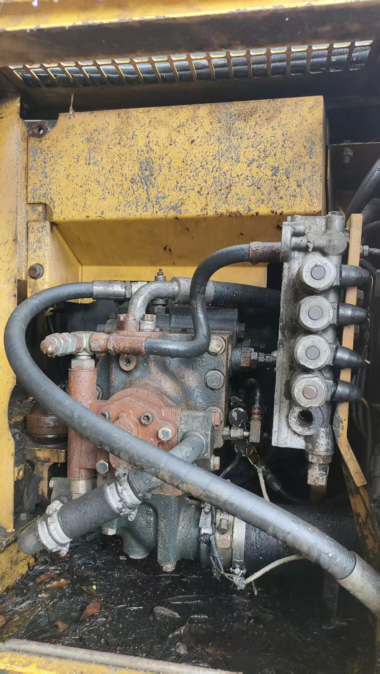 Buy Komatsu PC120-6 Used Excavator / 7