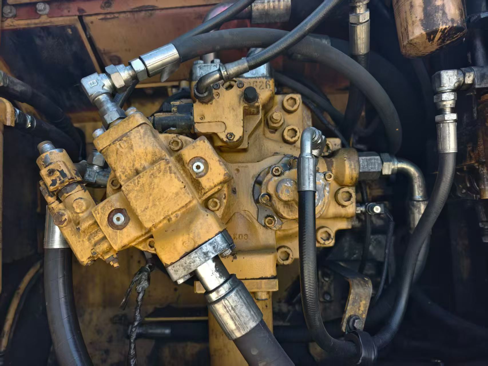 Купить Подержанный Экскаватор Caterpillar 340D2L / 5