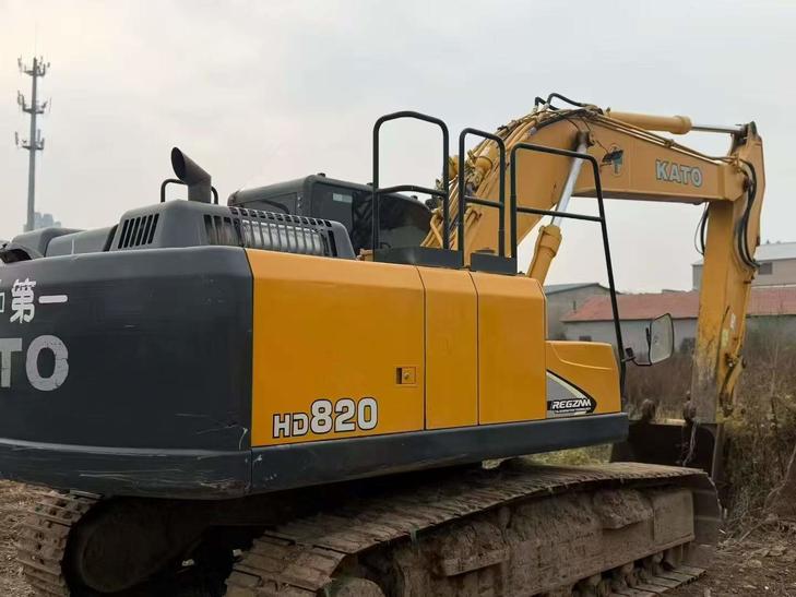 Buy Kato HD820-7 Used Excavator / 1