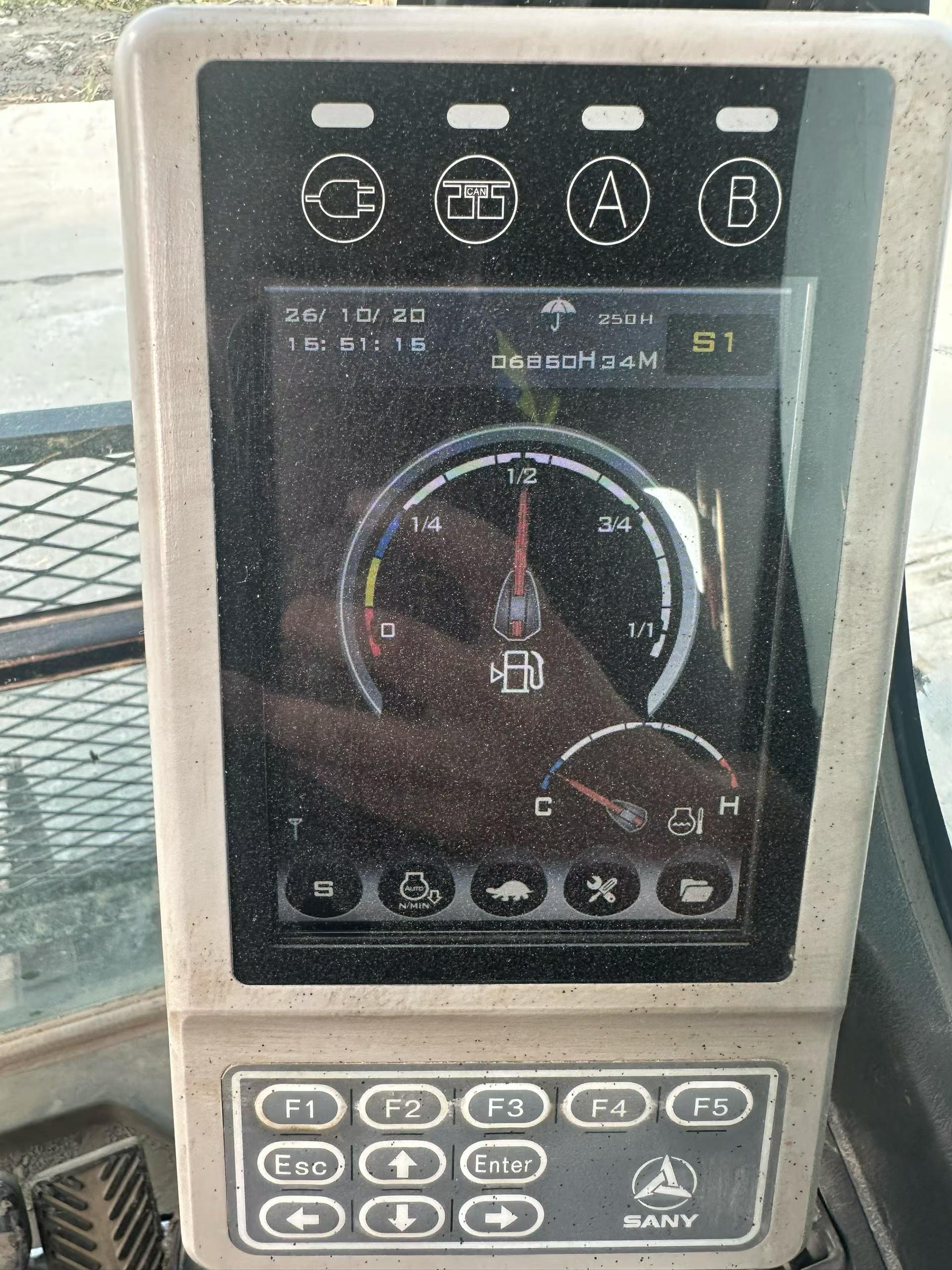 Buy Sany SY245H Used Excavator / 2