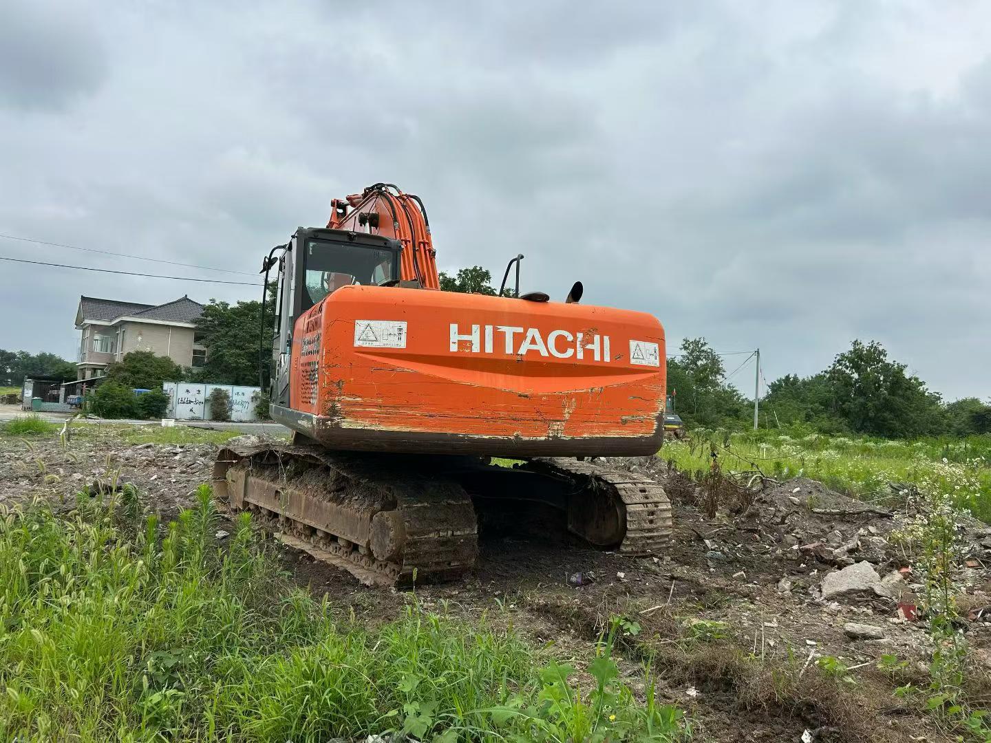Buy Hitachi EX200-3 Used Excavator / 4