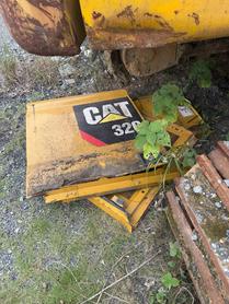 Buy Caterpillar 320A Used Excavator / 5 Buy Caterpillar 320A Used Excavator / 5