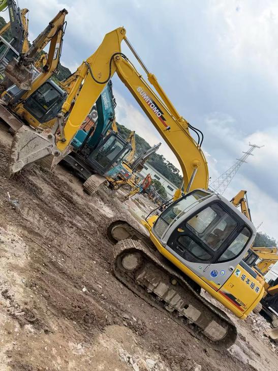 Buy Sumitomo SH120-3 Used Excavator / 1
