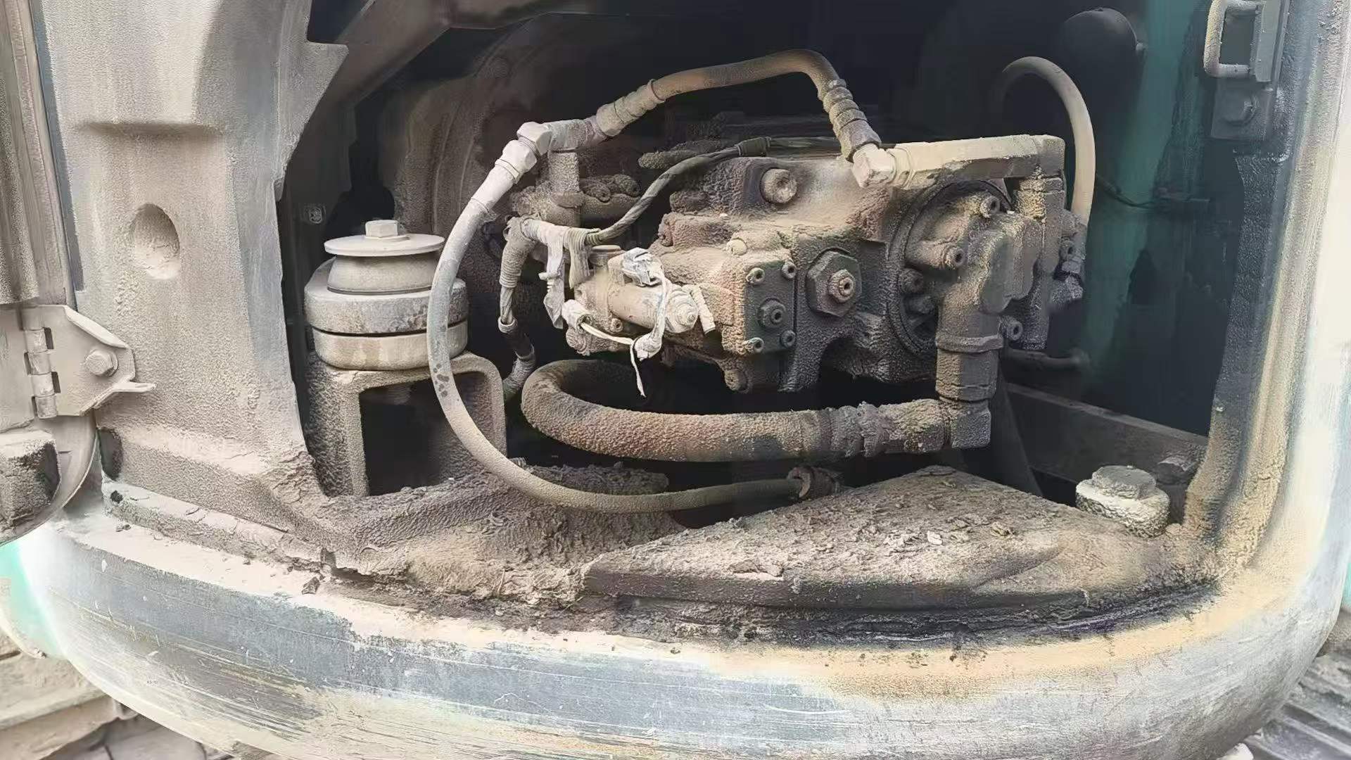 Compre Excavadora Kobelco SK135 Usada / 3