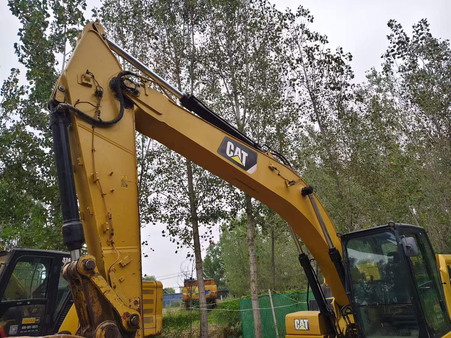 Buy Caterpillar 323 Used Excavator / 5