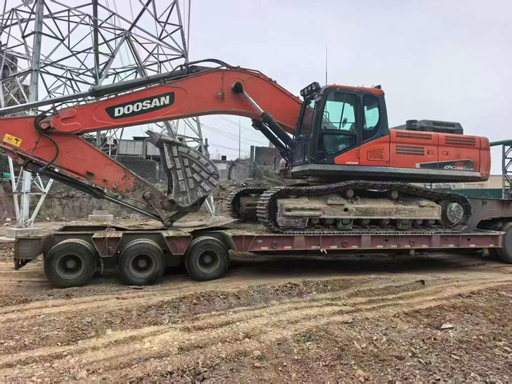 Buy Doosan DX380LC-5 Used Excavator / 1