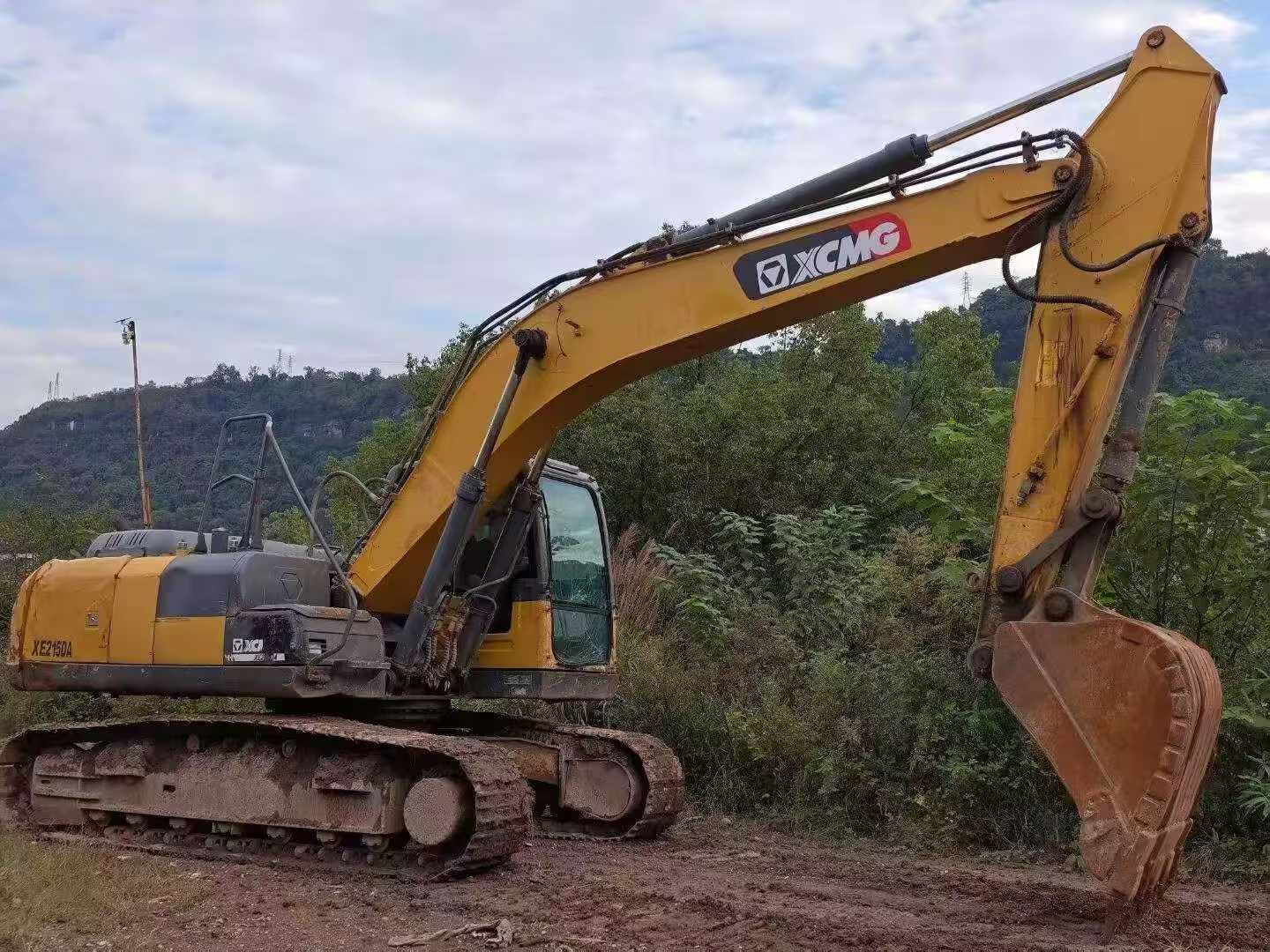 Buy XCMG LW200 Used Excavator / 7