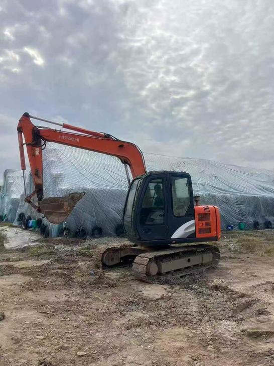 Buy Hitachi ZX70-5G Used Excavator / 1