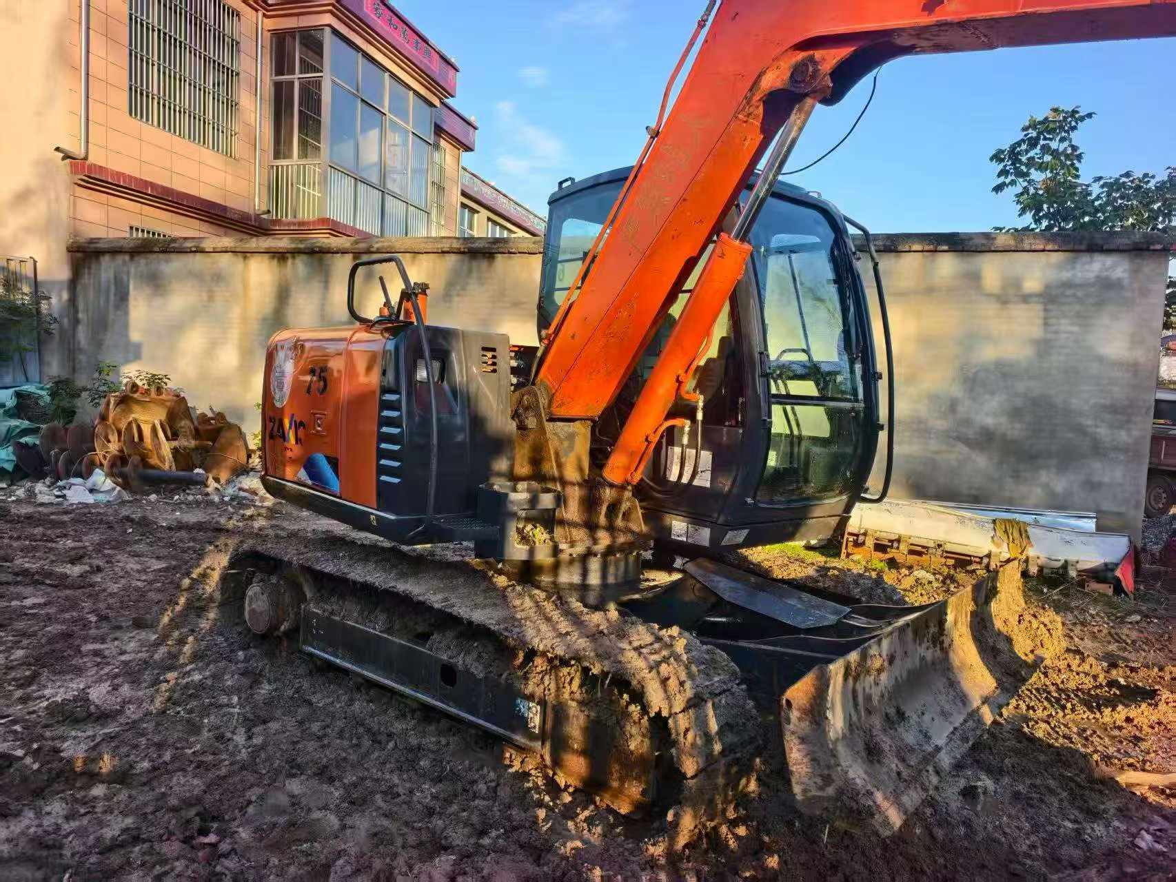 Buy Hitachi ZX70-5A Used Excavator / 6