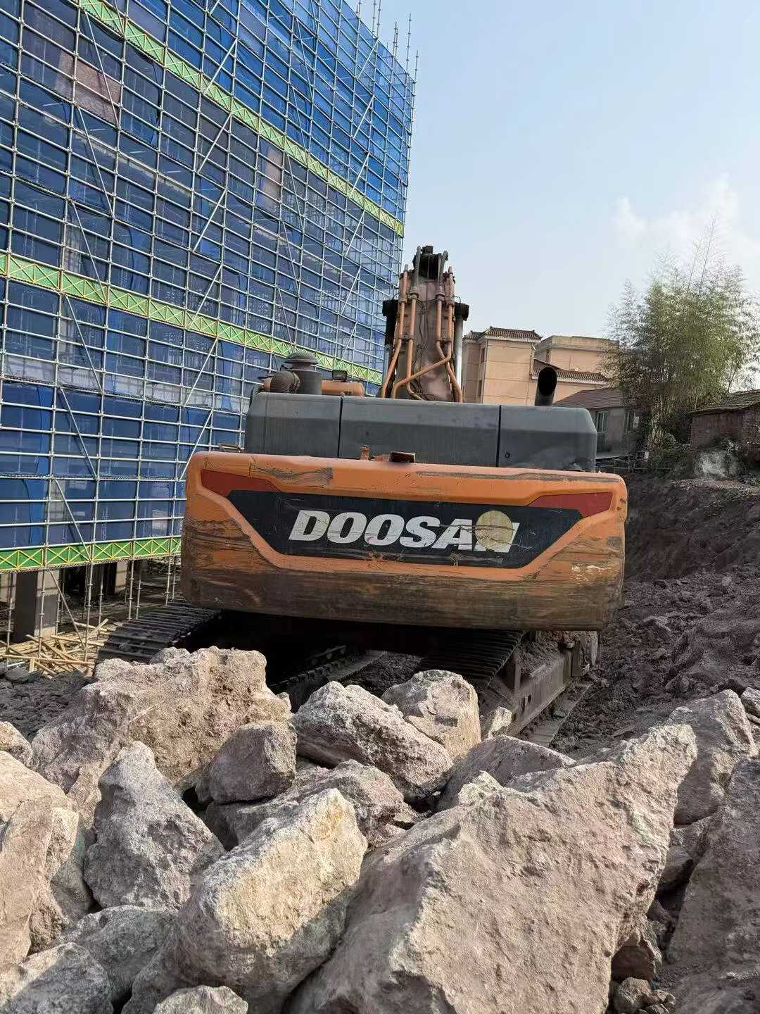 Buy Doosan DX520LC Used Excavator / 3