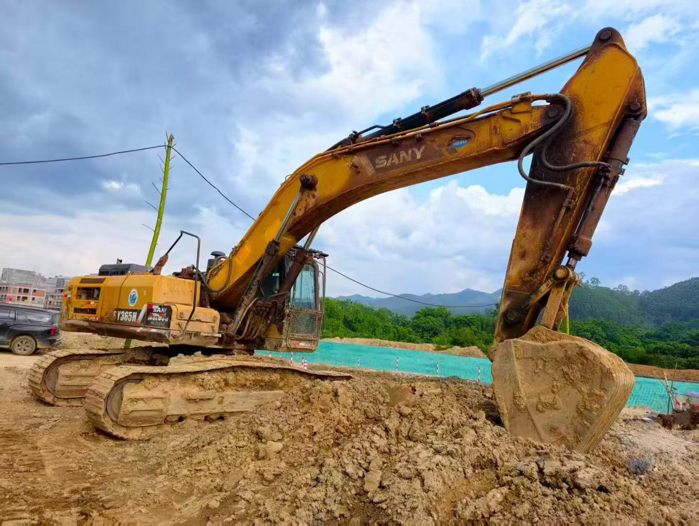 Buy Sany SY365C Used Excavator / 2