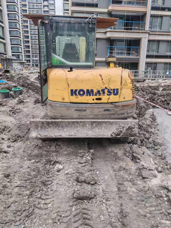 Buy Komatsu PC56-7 Used Excavator / 1