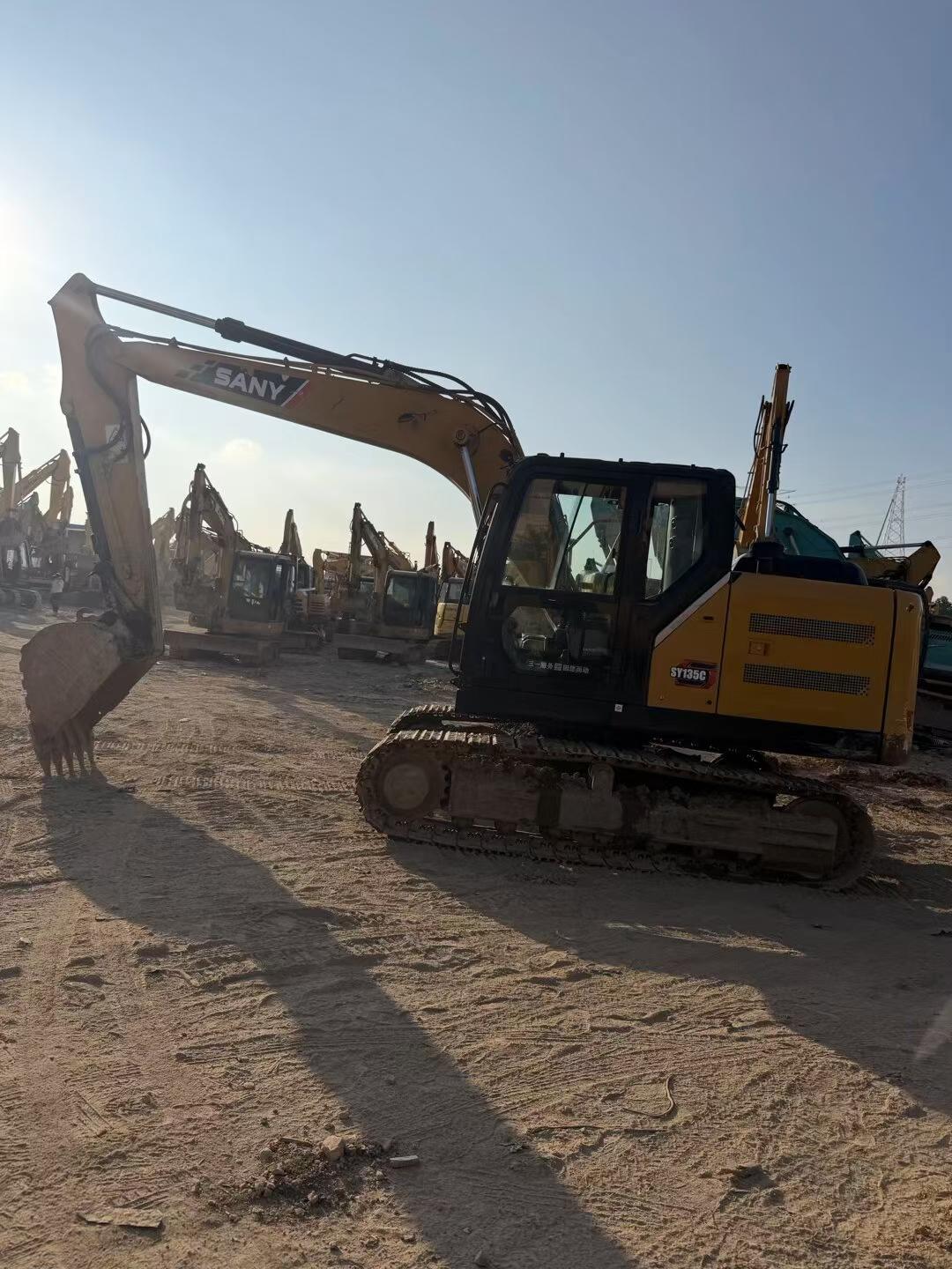 Buy Sany SY135C Used Excavator / 2