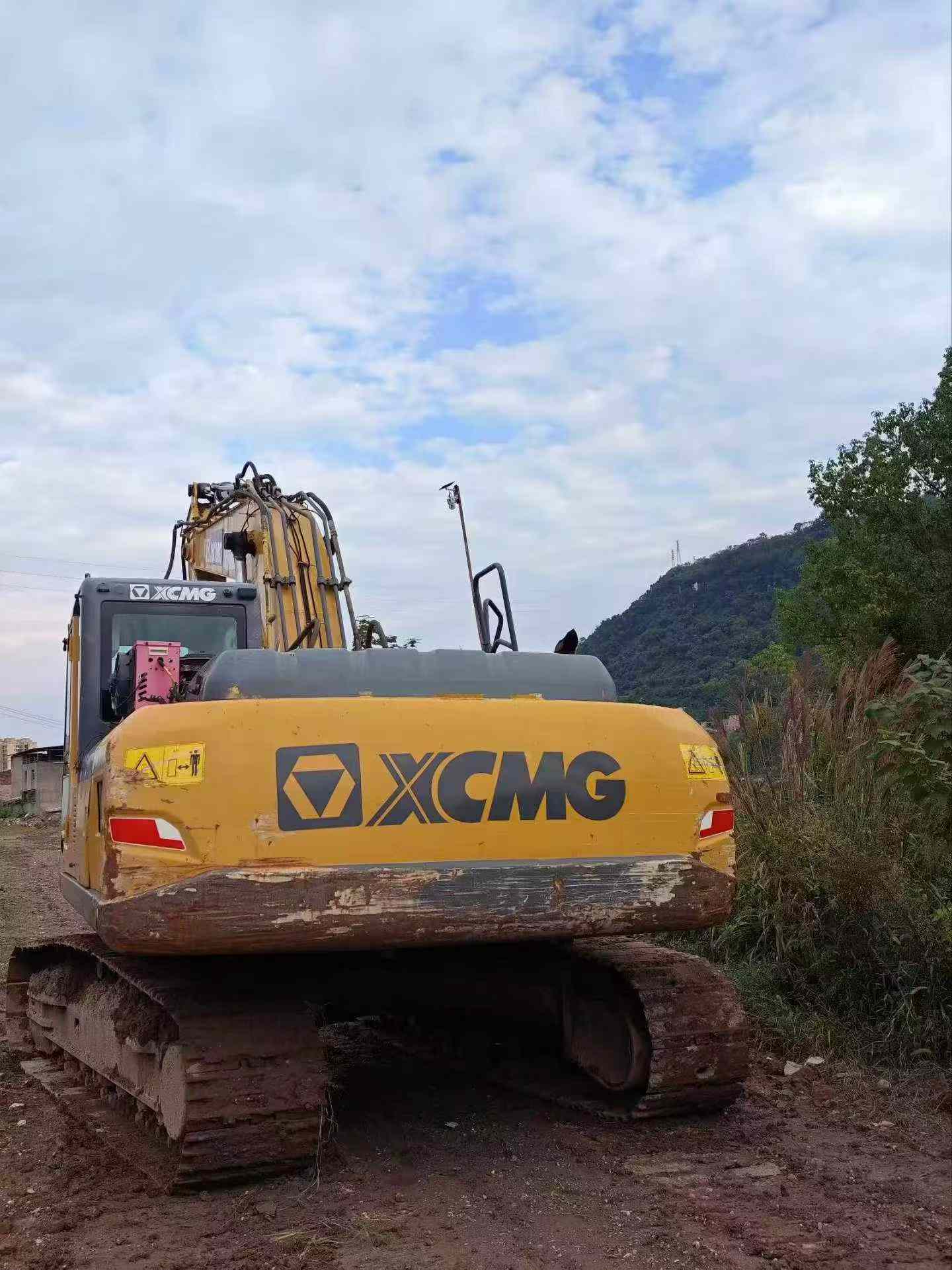 Buy XCMG LW200 Used Excavator / 2
