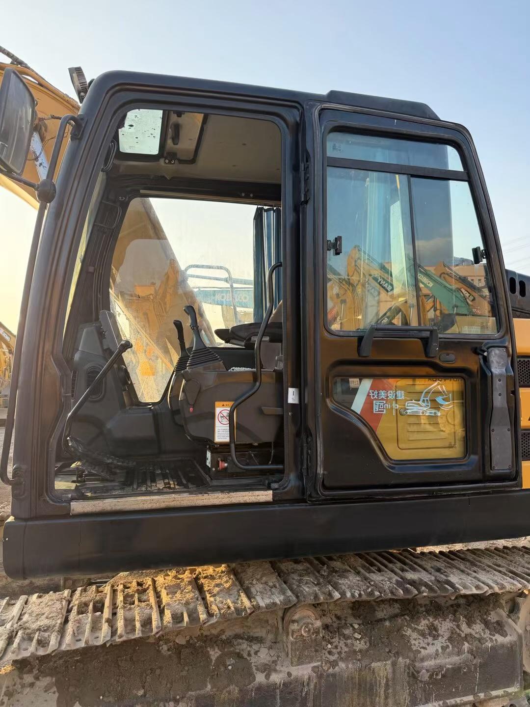 Buy Sany SY135C Used Excavator / 3