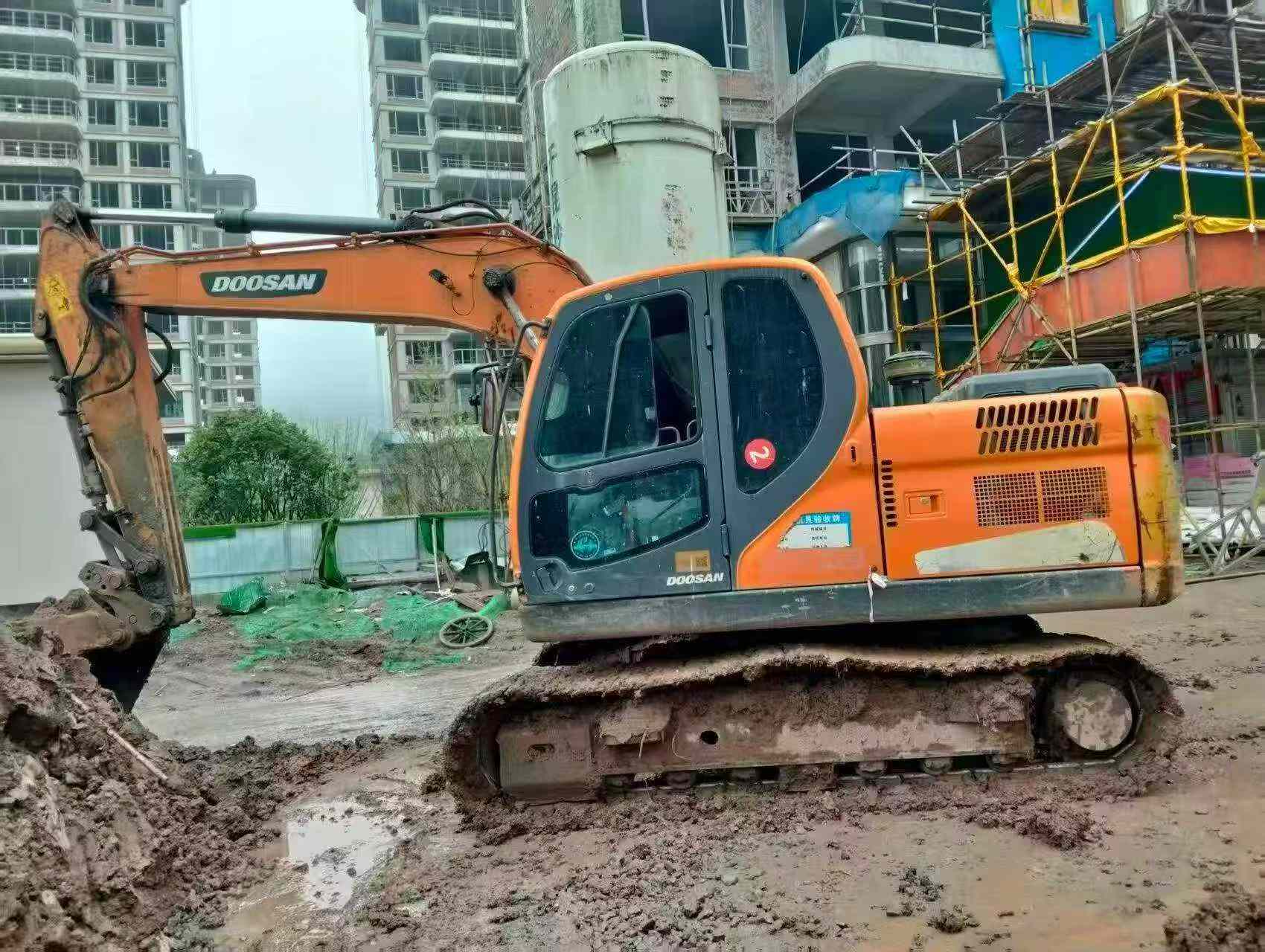 Buy Doosan S130W-3 Used Excavator / 2
