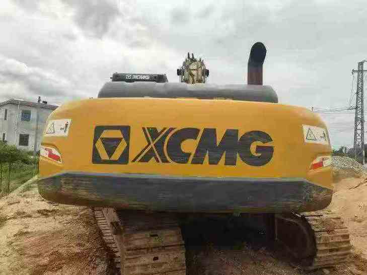 Buy XCMG XE215 Used Excavator / 1