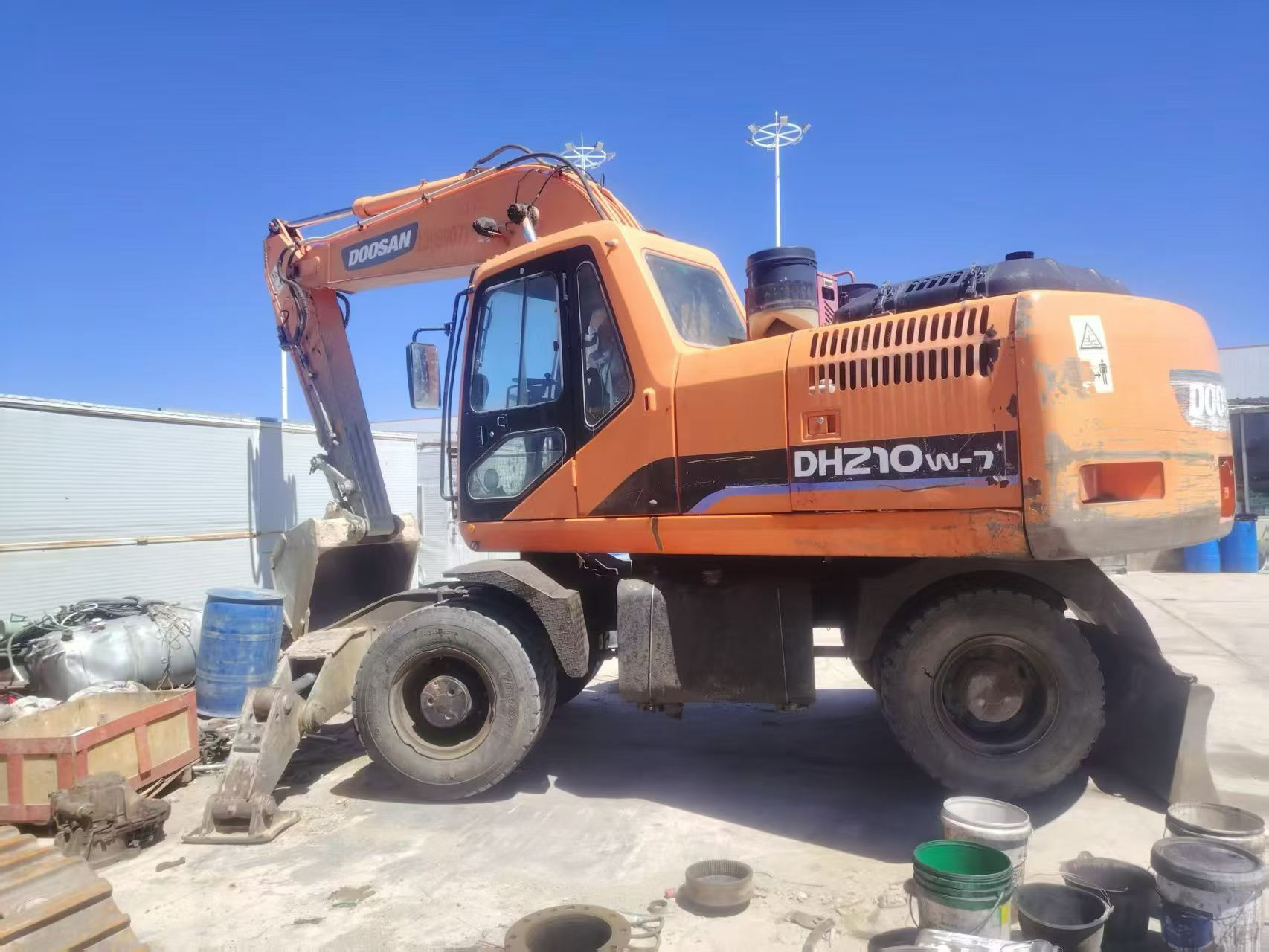 Compre Excavadora Doosan DH210W-7 Usada / 4