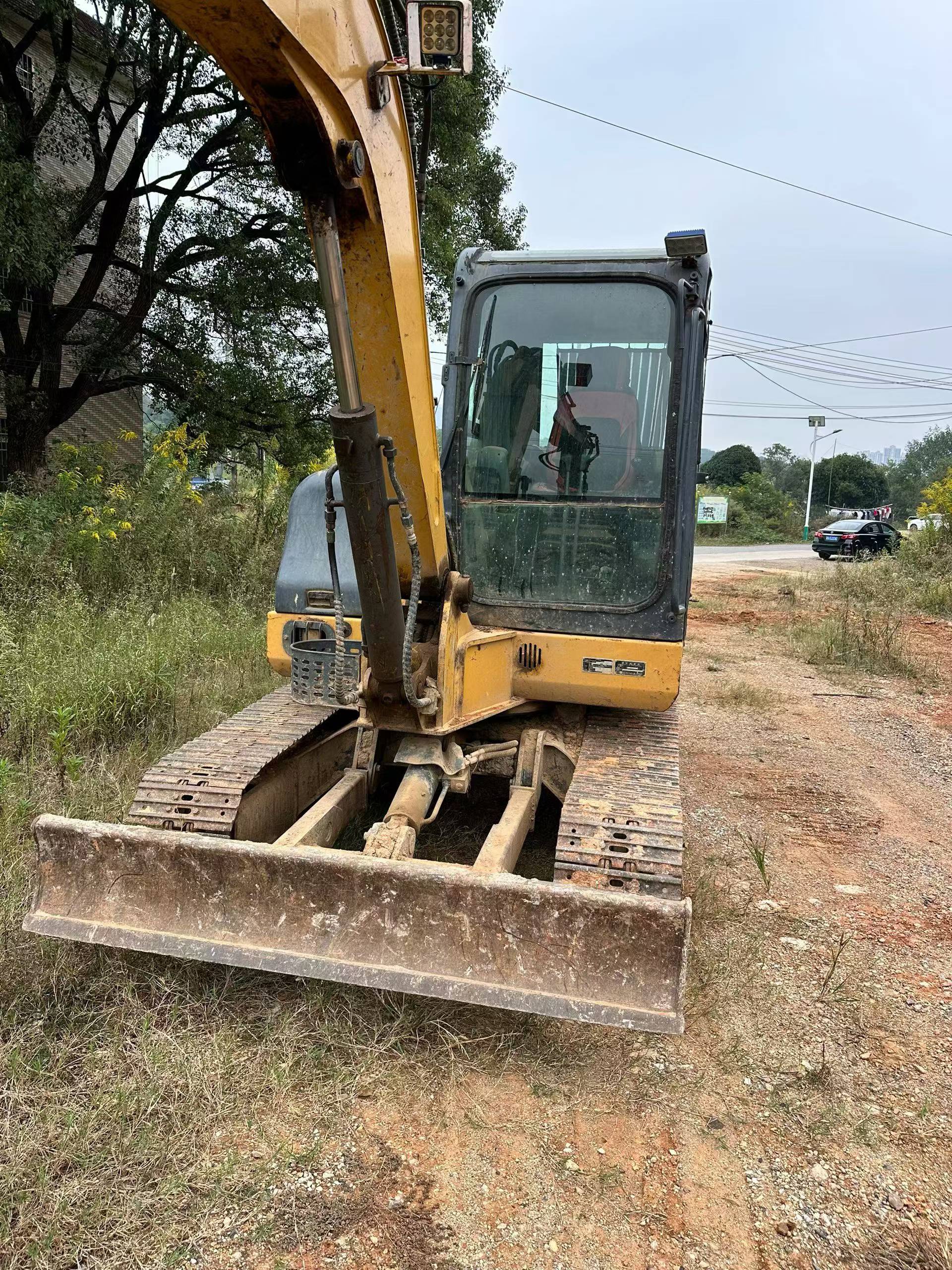 Buy XCMG LW60G Used Excavator / 8