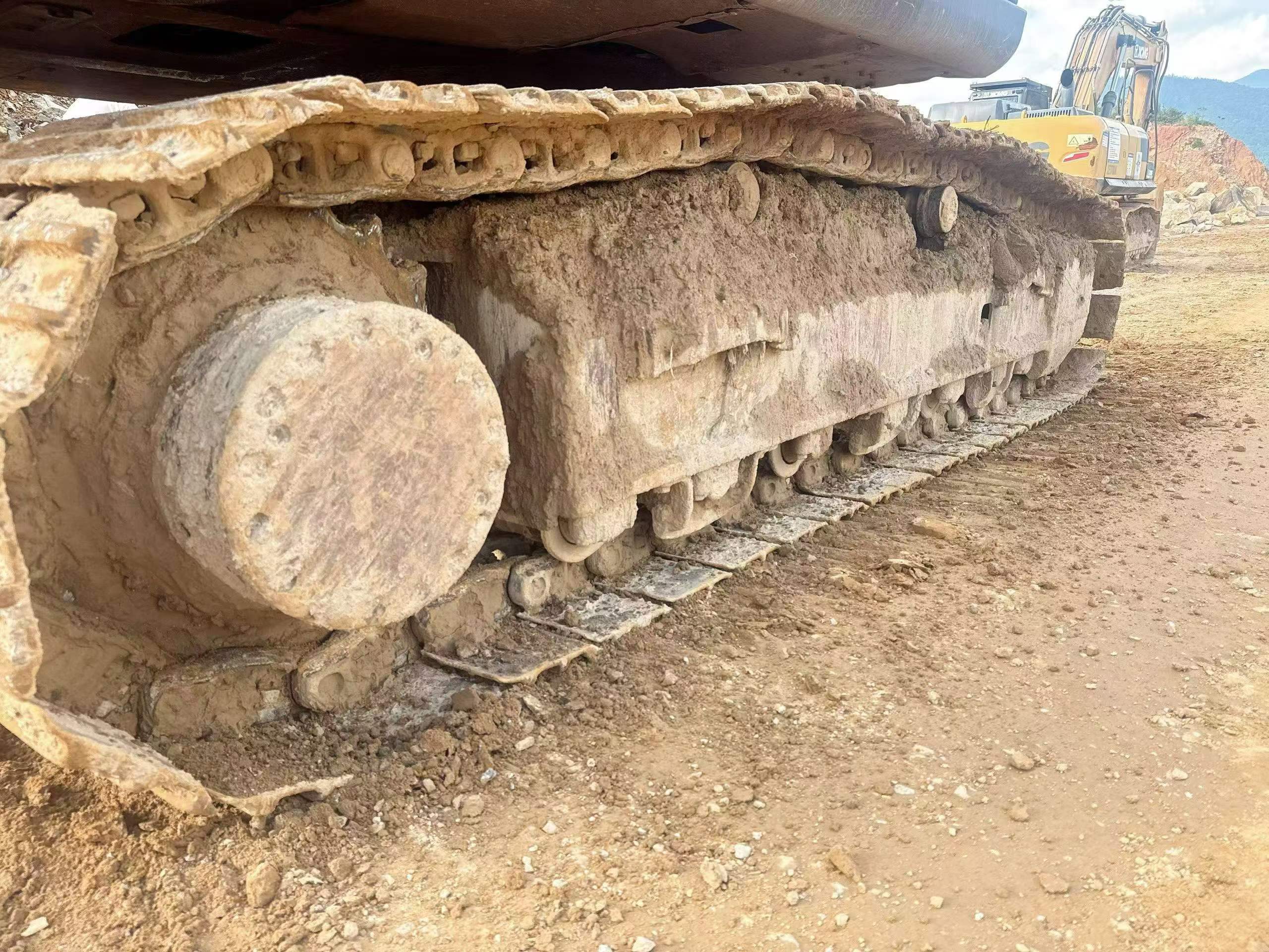شراء حفارة Hitachi ZX330-3 مستعملة / 9