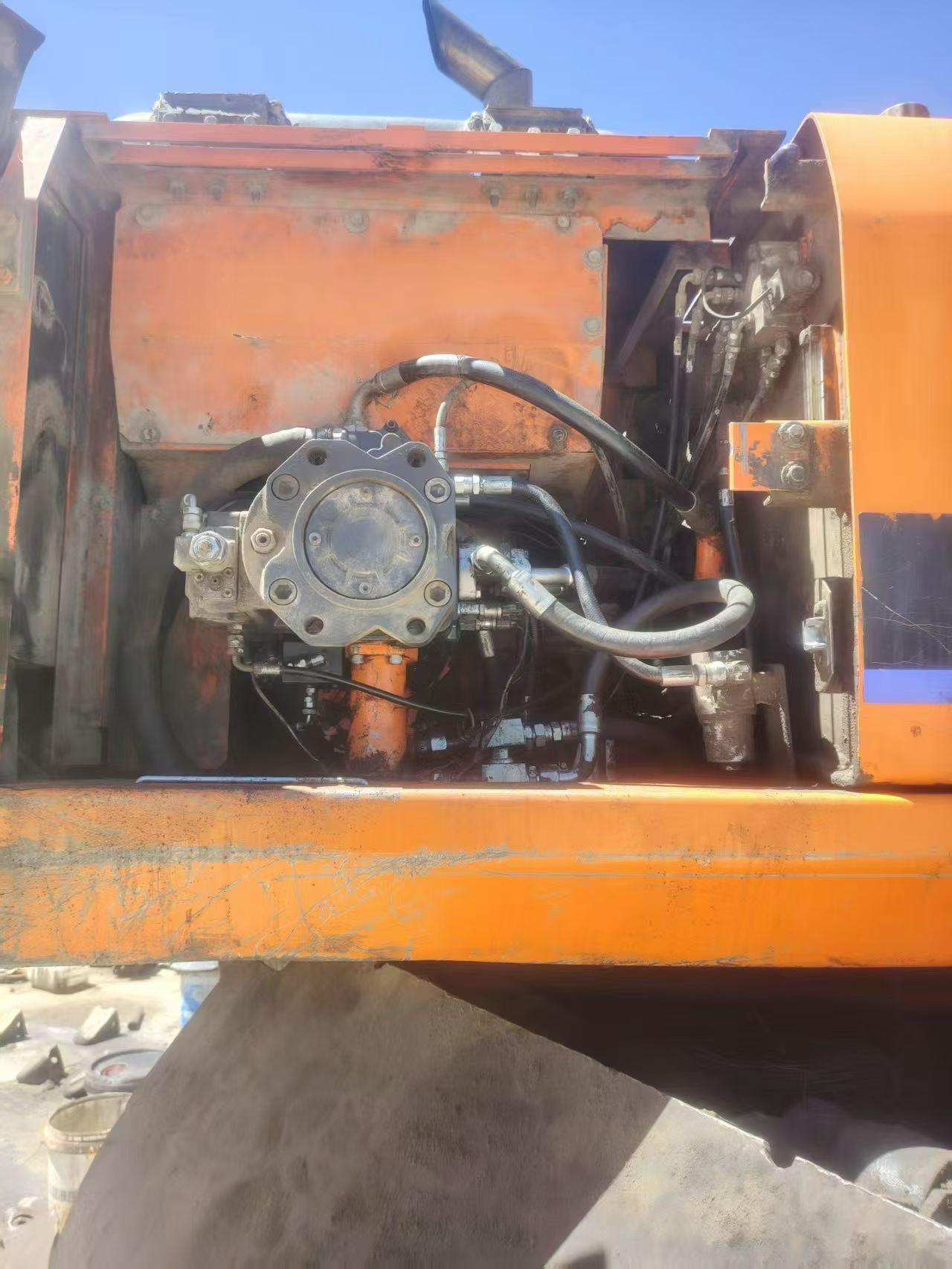 Compre Excavadora Doosan DH210W-7 Usada / 6