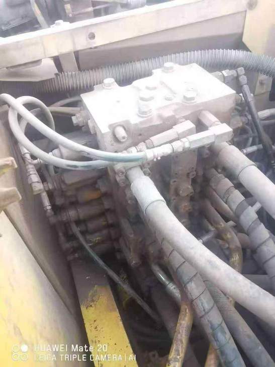 Buy Komatsu PC210-6 Used Excavator / 1