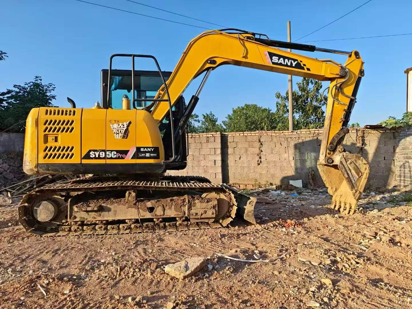 Buy Sany SY75 Used Excavator / 2