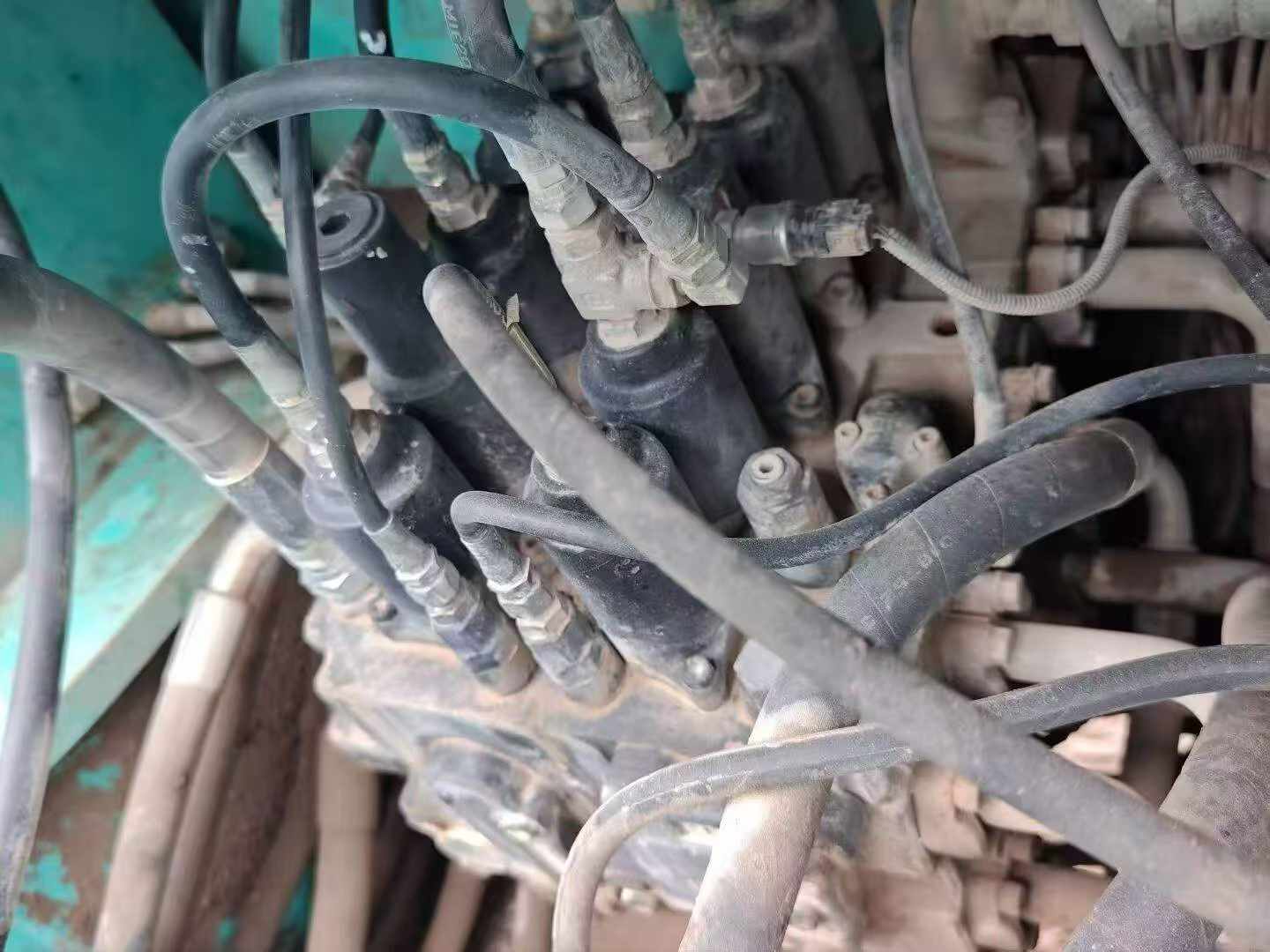 Buy Kobelco SK210 Used Excavator / 6