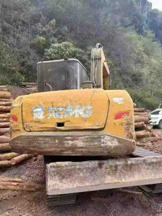 Buy XCMG XE75C Used Excavator / 1