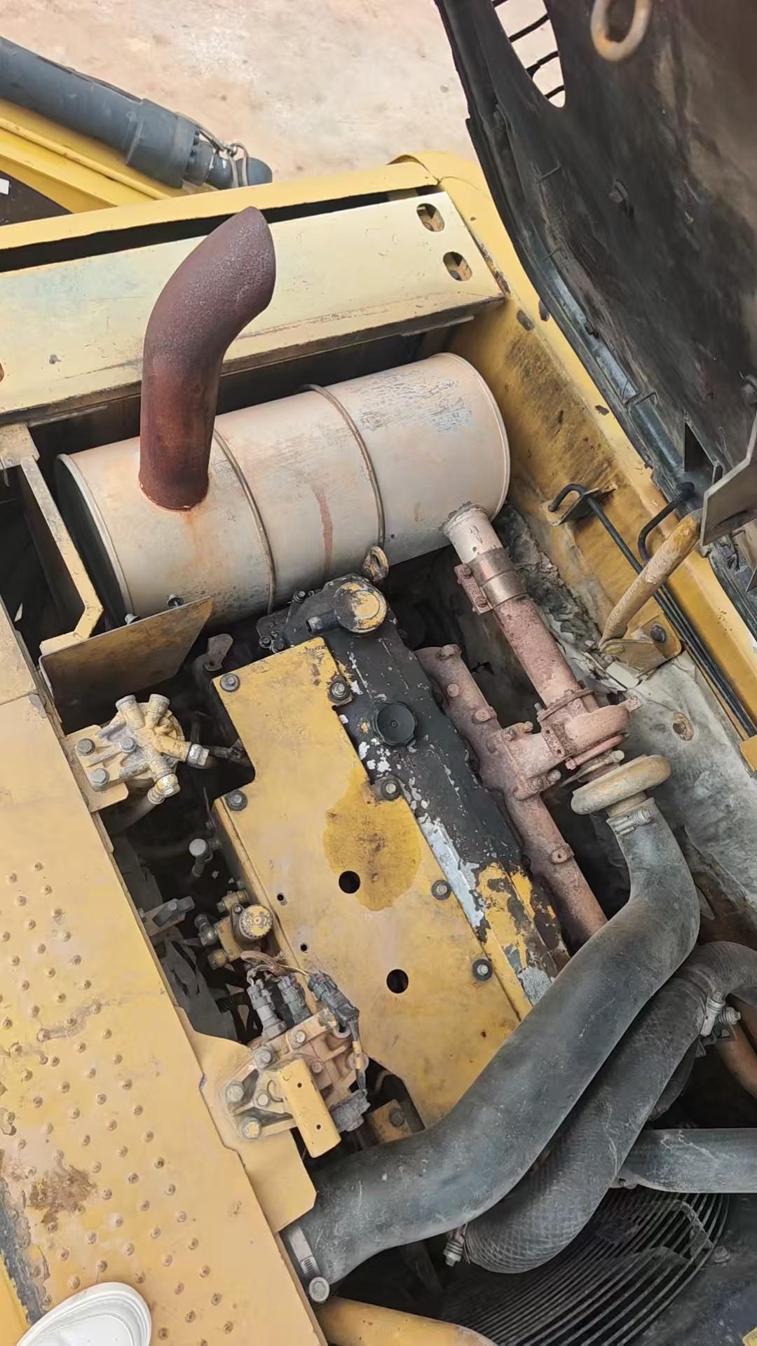 Buy Caterpillar 320D Used Excavator / 4