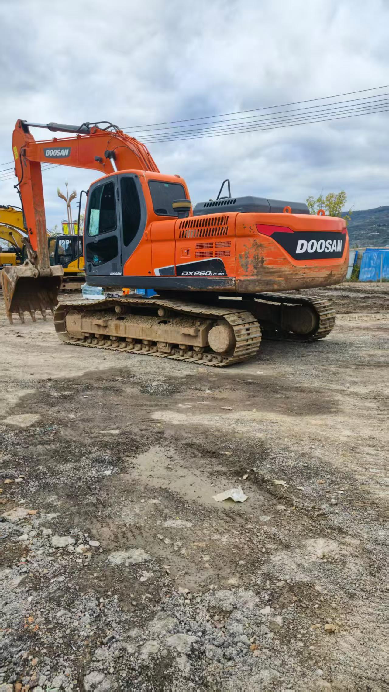Buy Doosan DH220 Used Excavator / 4