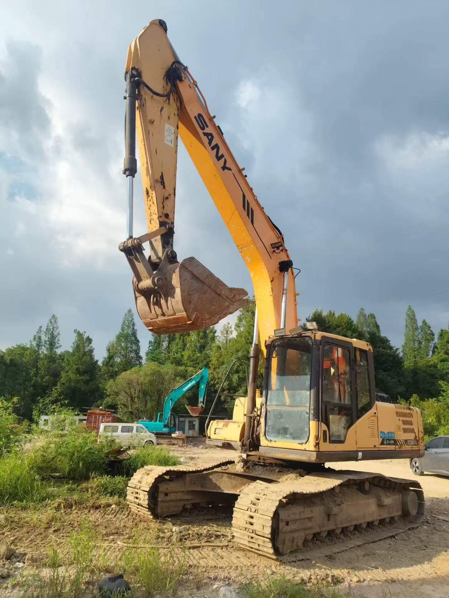 Buy Sany SY215C-8 Used Excavator / 2