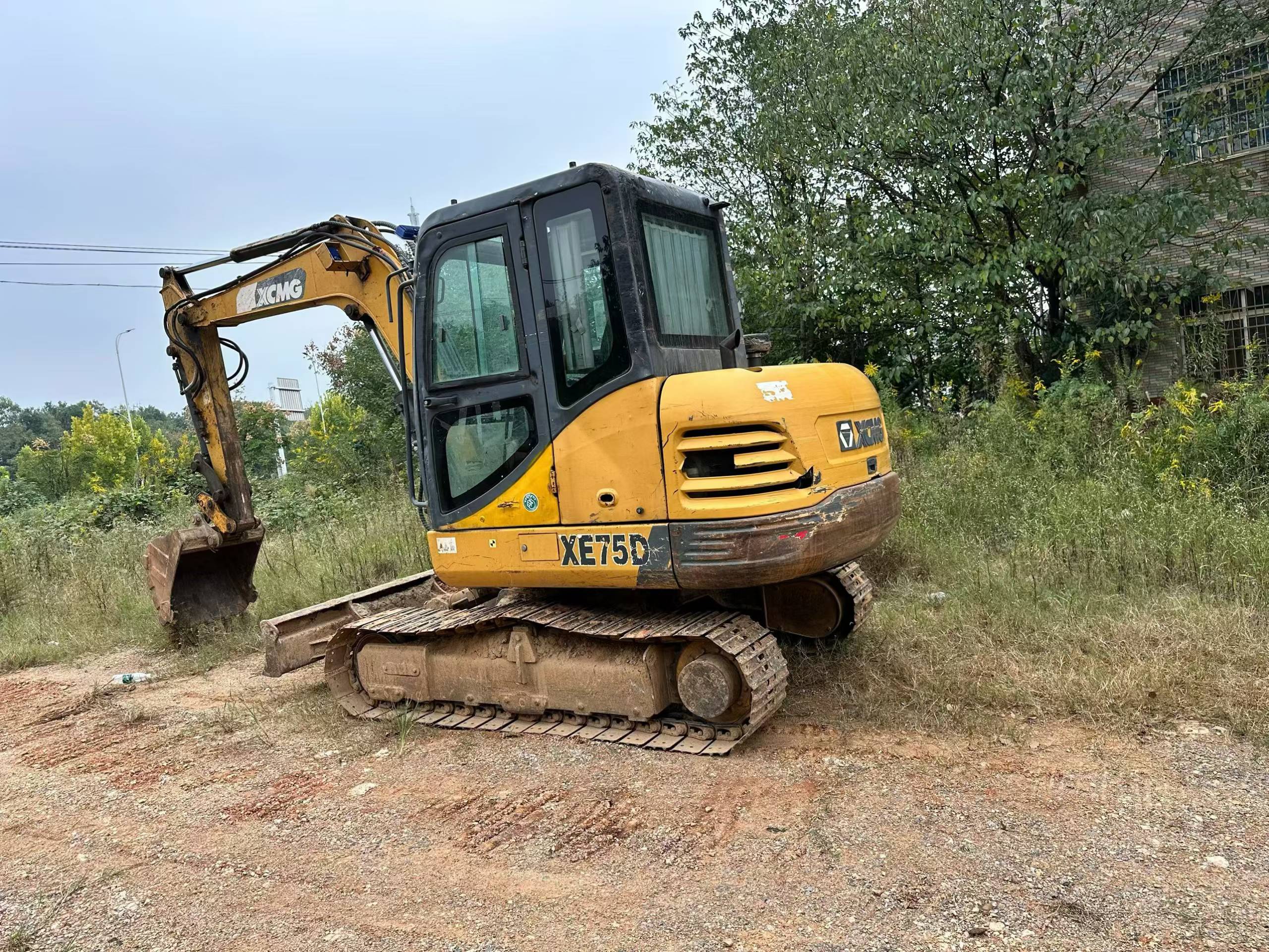 Buy XCMG LW60G Used Excavator / 2