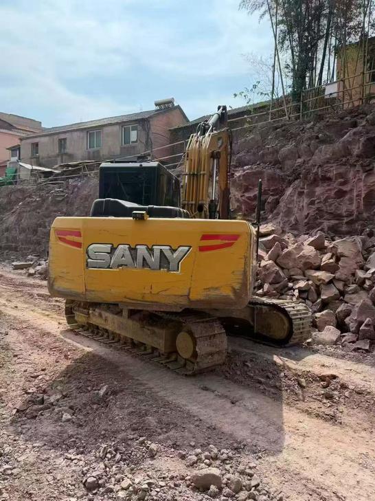 Buy Sany SY135 Used Excavator / 1