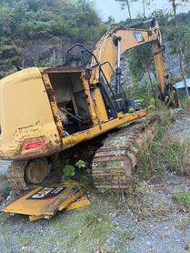 Buy Caterpillar 320A Used Excavator / 3 Buy Caterpillar 320A Used Excavator / 3