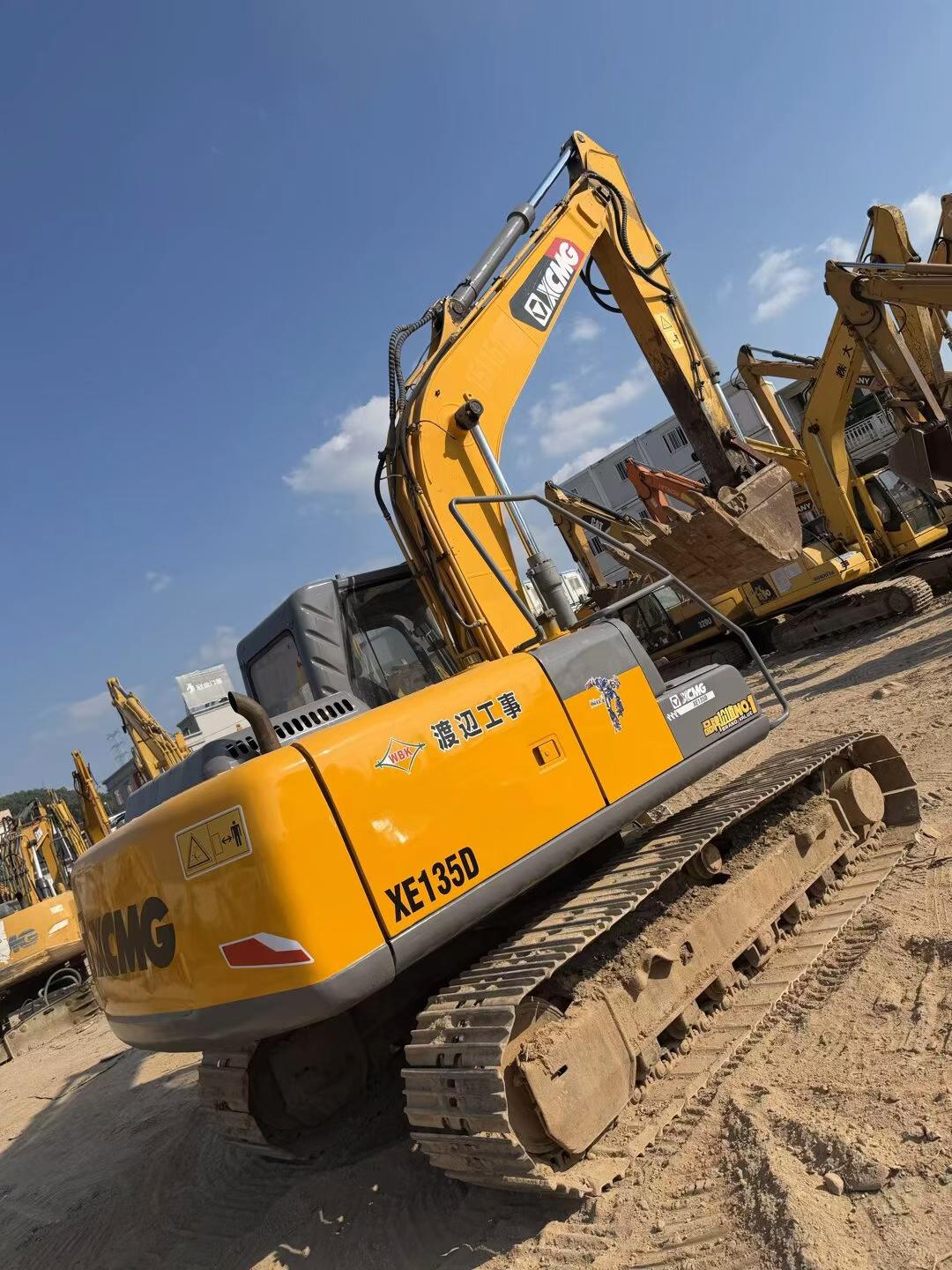 Buy XCMG LW150FV Used Excavator / 3