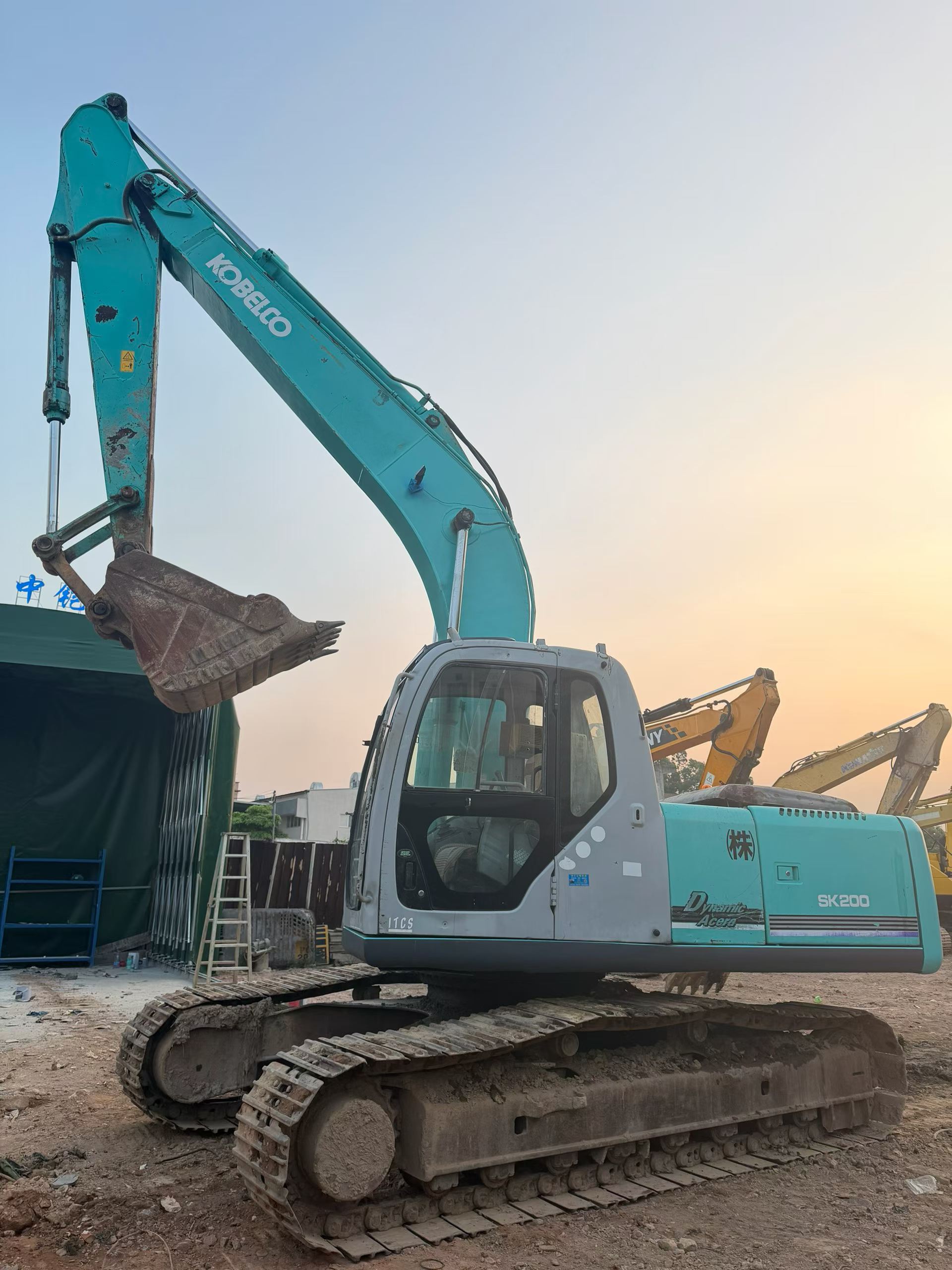 Buy Kobelco SK210-6 Used Excavator / 3