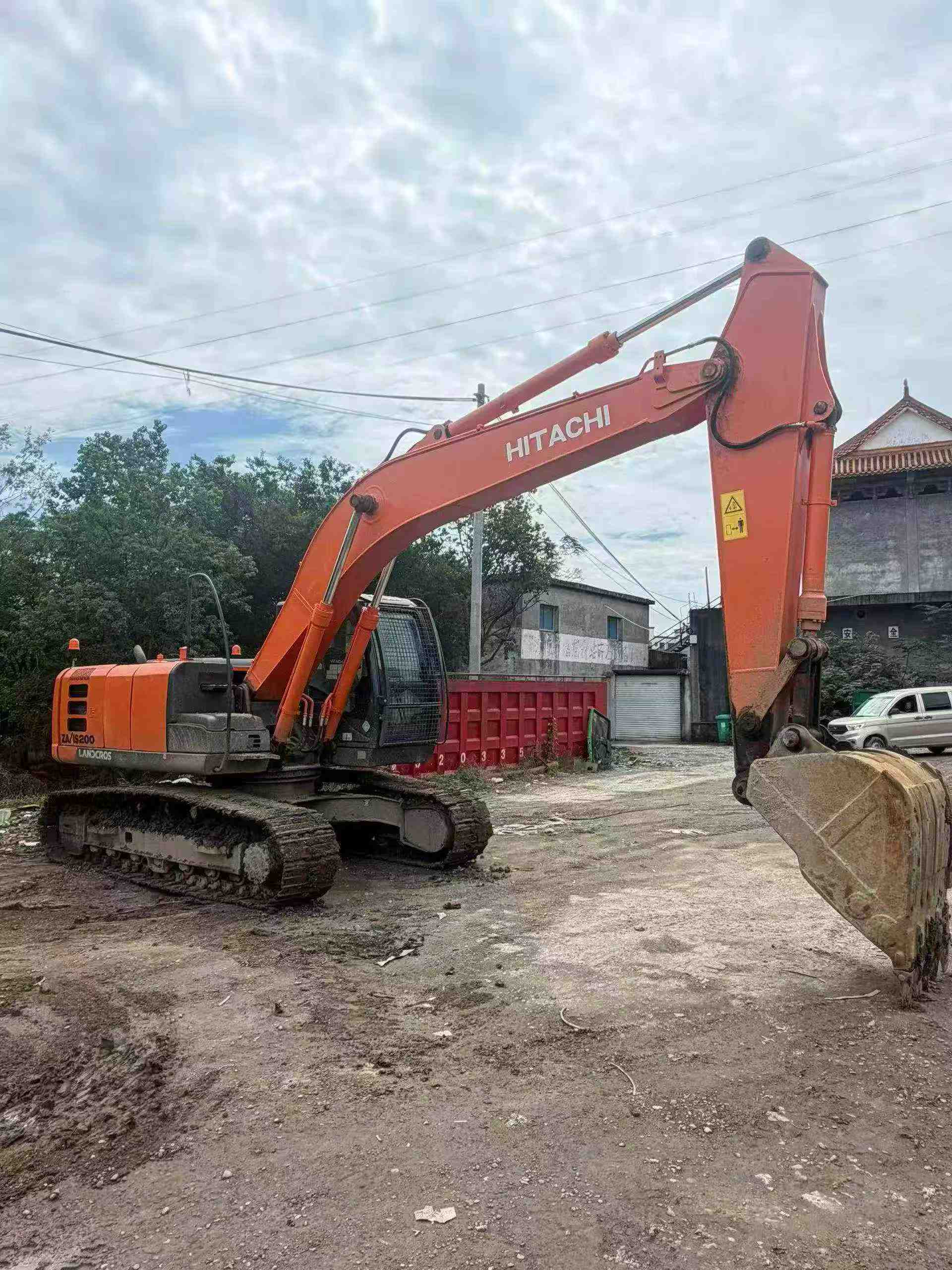 Buy Hitachi ZX200-5G Used Excavator / 3
